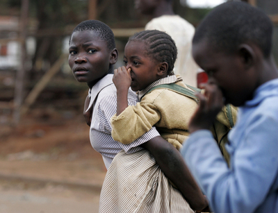 権力分担協議が難航で抗議デモ　ケニア