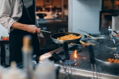 40分待たせて入店直前に「材料切れだから帰れ」…韓国・有名店のあり得ない“退店通告”に怒りの声