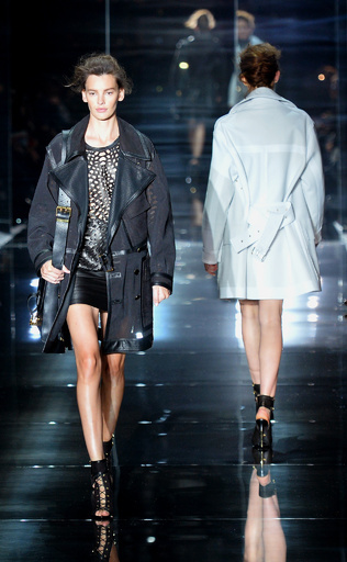 ＜14年春夏ロンドンコレクション＞トム　フォード