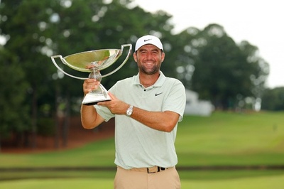 シェフラーがプレーオフ最終戦でV 初の年間王者に