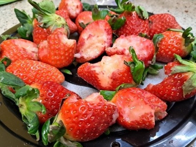 客が「払い戻せ」と持ってきた「かじったあと」のあるイチゴ…韓国の店主、応じて後悔