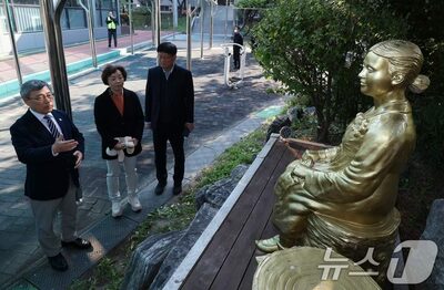 「少女像撤去」求める韓国の右翼団体、警察の「集会禁止」通告に対抗措置…「訴訟目当てに集会申告を繰り返す」