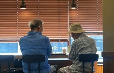 半額コーヒーも手が届かない…韓国・デジタル化に取り残される高齢者