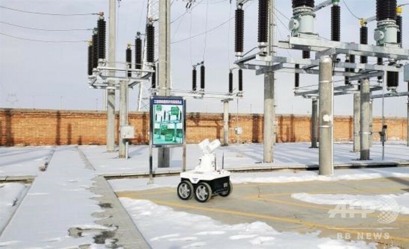 辺境の無人変電所を守る、AIロボット「ウォーリー」 中国・青海