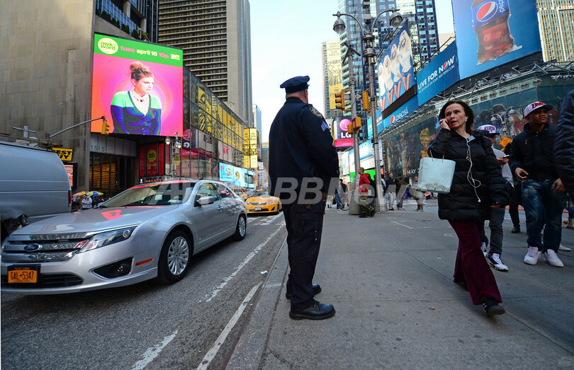ボストン・マラソンで複数の爆発、3人死亡 100人超負傷