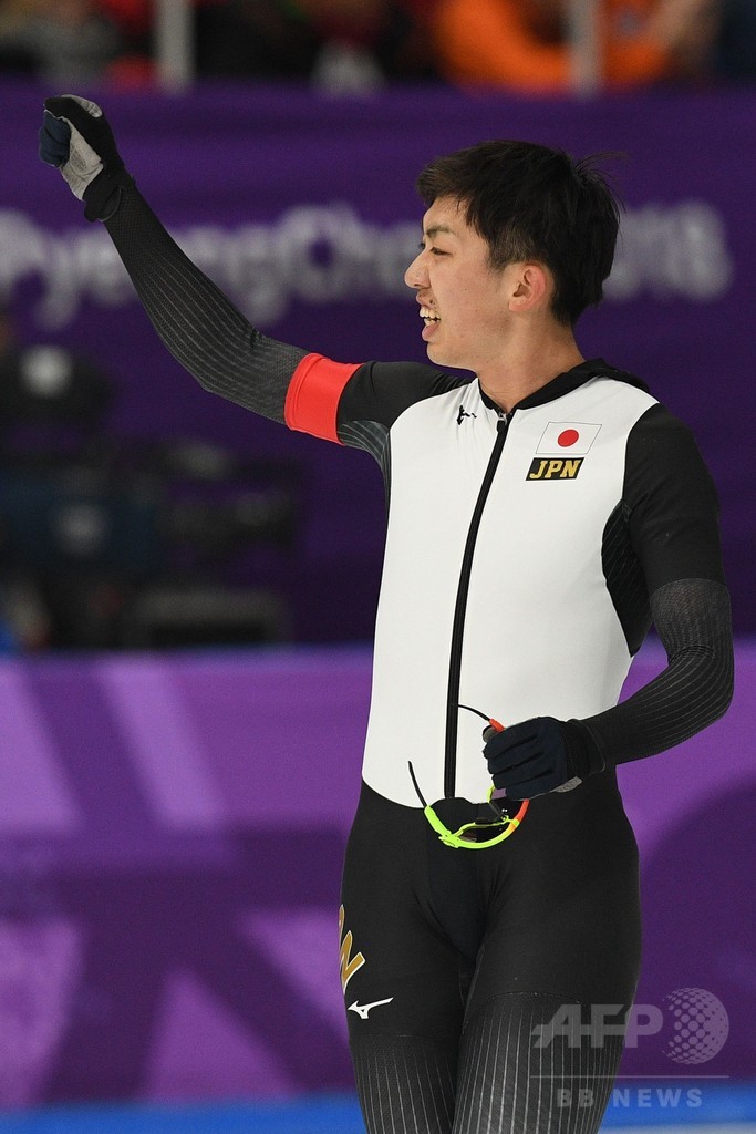 オランダのクラマーが3連覇、スピードスケート男子5000m