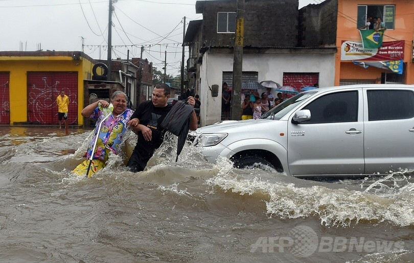 ブラジル レシフェで豪雨による洪水 W杯ドイツ対米国戦の直前 写真13枚 国際ニュース Afpbb News