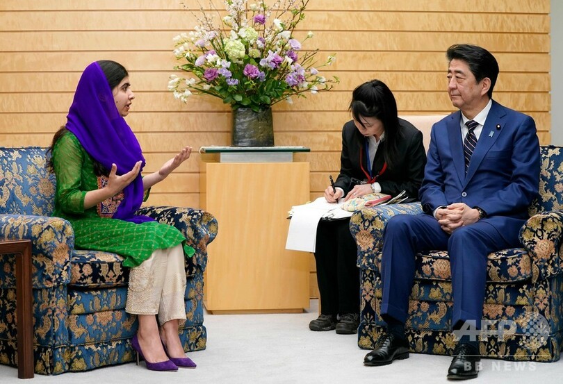 ノーベル平和賞受賞のマララさん、初来日 安倍首相と会談