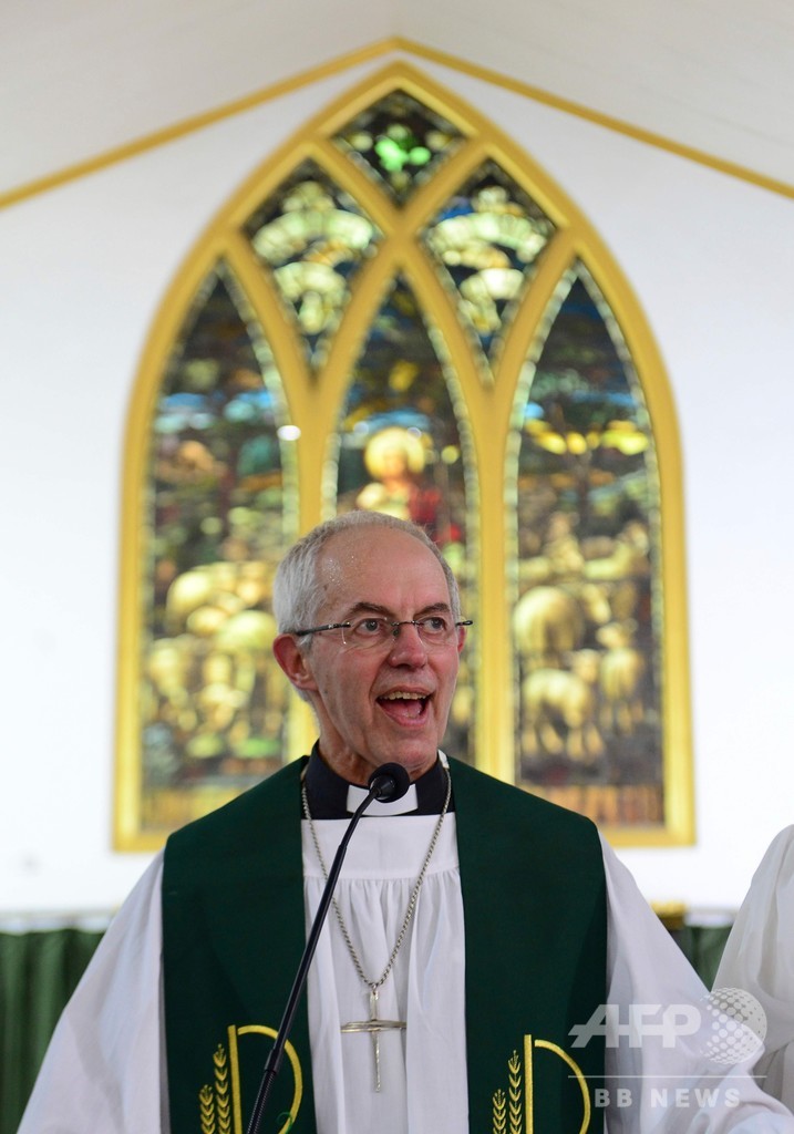 インド訪問の英国教会大主教、植民地時代の虐殺現場でひれ伏す