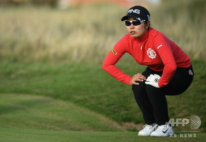 比嘉は3打差4位Tで最終日へ、ファトラム単独首位守る 全英女子OP