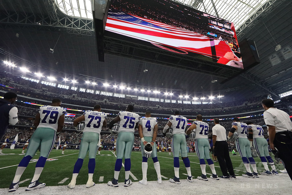 NFL「選手に国歌演奏時の起立を要求していない」、トランプ大統領に異議 NFL「選手に国歌演奏時の起立を要求していない」、トランプ大統領に異議