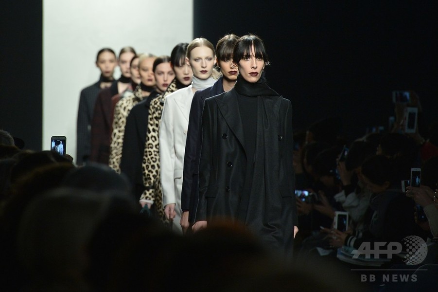 「ボッテガ・ヴェネタ」16/17年秋冬コレクション