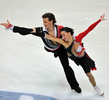 09-10フィギュアスケートGPシリーズ第2戦ロシア杯（%%2009 Cup of Russia%%）アイスダンス。合計81.25点で3位だったロシアのエカテリーナ・ルブレワ（%%Ekaterina Rubleva%%）／イワン・シェフェル（%%Ivan Shefer%%）組。（2009年10月23日撮影）(c)AFP/YURI KADOBNOV