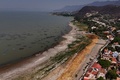 貯水量が大幅に減っているメキシコ・ハリスコ州のチャパラ湖（2024年6月6日撮影）。(c)Ulises Ruiz / AFP