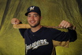 米大リーグのミルウォーキー・ブルワーズ（Milwaukee Brewers）が17日、キャンプ地の米アリゾナ（Alizona）州メリーベル（Maryvale）でメディア向けのフォトデーを開催した。

ポーズをとるライアン・ブラウン（Ryan Braun、2013年2月17日撮影）。(c)AFP/Getty Images/Rich Pilling