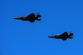 フランス北西部ウルガット上空を飛行するF35戦闘機（2021年6月6日撮影、資料写真）。(c)JOEL SAGET / AFP