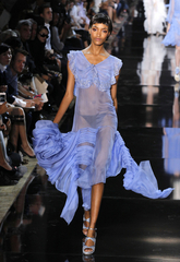 12年春夏パリコレクション＞ジョン・ガリアーノ 写真30枚 国際ニュース