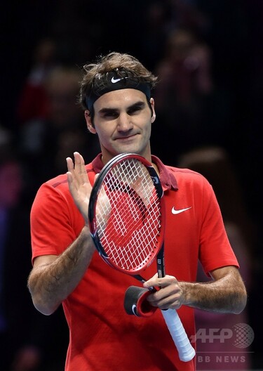 フェデラーがマレーを一蹴、錦織とともにATPツアー・ファイナル4強