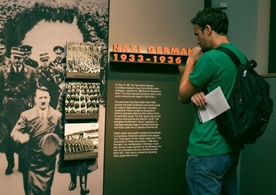 ナチス遺伝性疾患子孫防止法75周年、遺伝学者らが障害者虐殺を非難