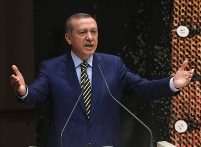 トルコ内閣、汚職疑惑で10閣僚交代 エルドアン首相は続投