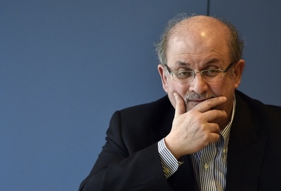 サウジアラビア、『悪魔の詩』訳本めぐりチェコ大使を呼ぶ