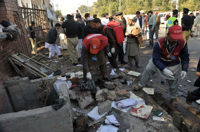 パキスタン北西部で路肩爆弾攻撃、警官2人死亡