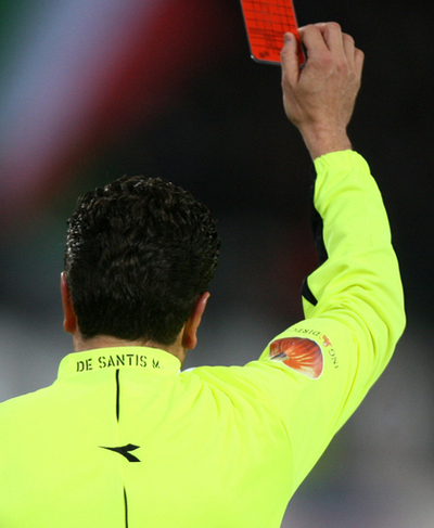 ビザ切れ不法滞在、サッカー試合中に選手を逮捕 マルタ