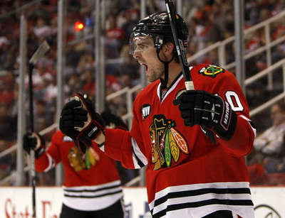 ブラックホークス レッドウィングスに逆転勝利