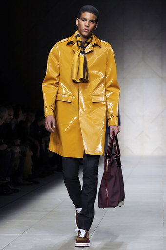 ＜11/12年秋冬ミラノ・メンズコレクション＞バーバリー プローサム