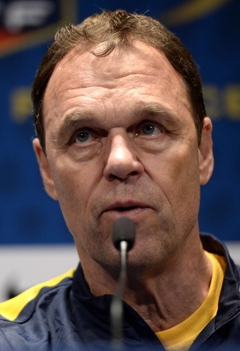 豪代表のオジェック監督、自身に対する批判に激怒