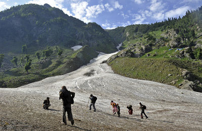 印裁判所、ヒマラヤの氷河を「生きた存在」と認める判断