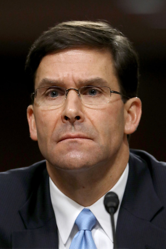 トランプ米大統領、国防長官にエスパー陸軍長官を指名へ