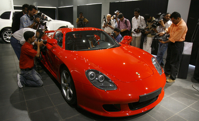 ポルシェがムンバイに新しいショールームをオープン