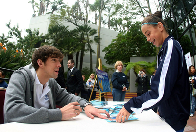 フェルプス 水泳教育の促進イベントに参加