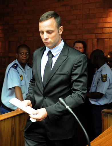 ピストリウス事件、担当刑事に殺人未遂容疑