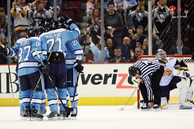 ペンギンズ セイバーズを下し6連勝