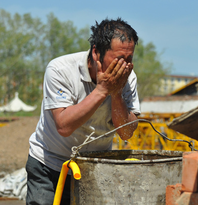 中国・広州で「高温手当」