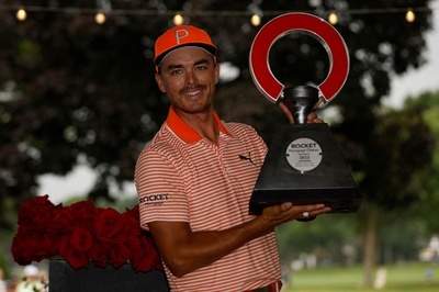 ファウラーが4年ぶり優勝 三つどもえのPO制す