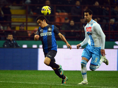 インテル、ナポリ下し2位浮上