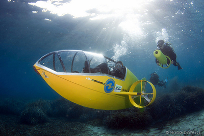 ペダルで漕ぐ潜水艦「Scubster」、フランスで開発