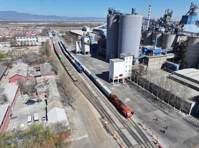 北京発初の中央アジア向け貨物列車が運行開始