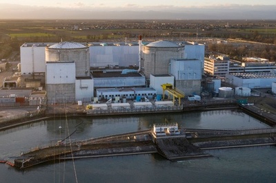 フランス最古の原子炉、廃炉作業開始 原発依存は変わらず