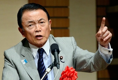 麻生副総理、ナチスを例とした改憲発言を撤回 「誤解招いた」