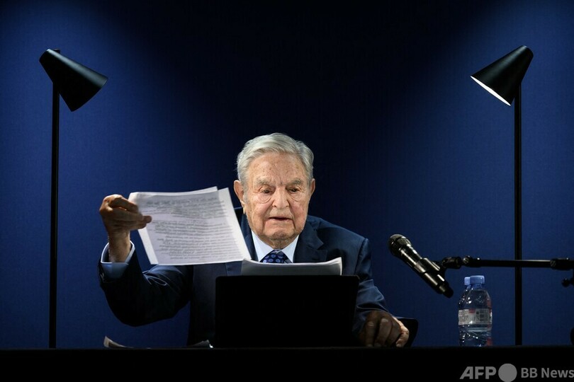 ロシアのウクライナ侵攻、文明存続の危機か ソロス氏