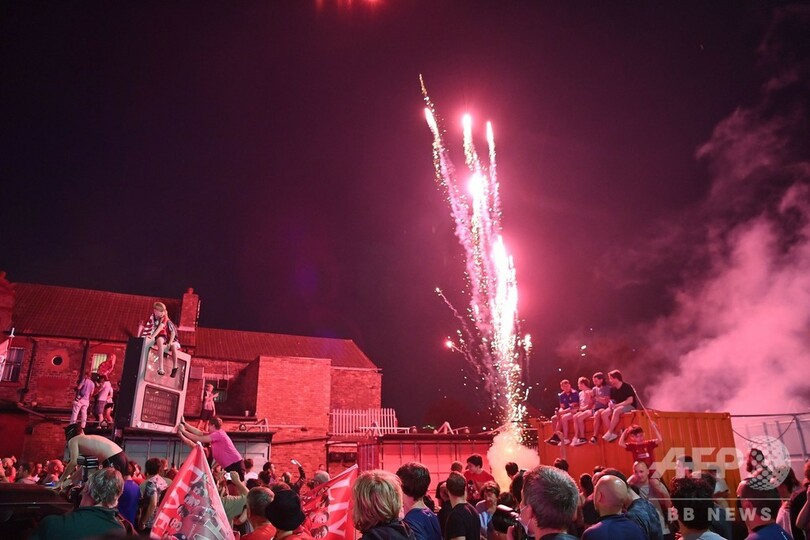 お祭り騒ぎのリバプールファン 地元警察が叱責、警戒を求める