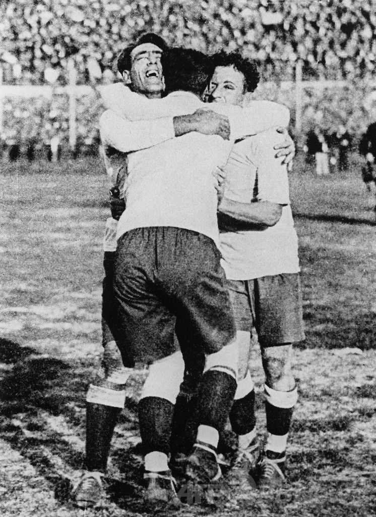 ウルグアイ初代王者に 1930年w杯ウルグアイ大会 写真1枚 国際ニュース