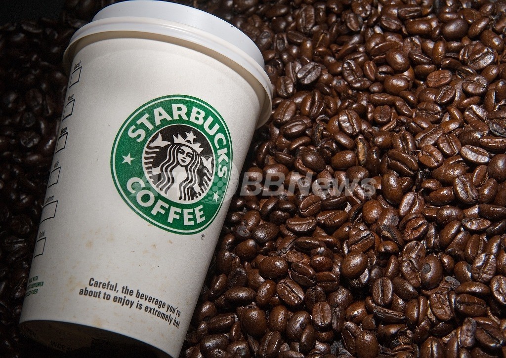スターバックスの新ロゴ、「コーヒー」の表示消える スターバックスの新ロゴ、「コーヒー」の表示消える