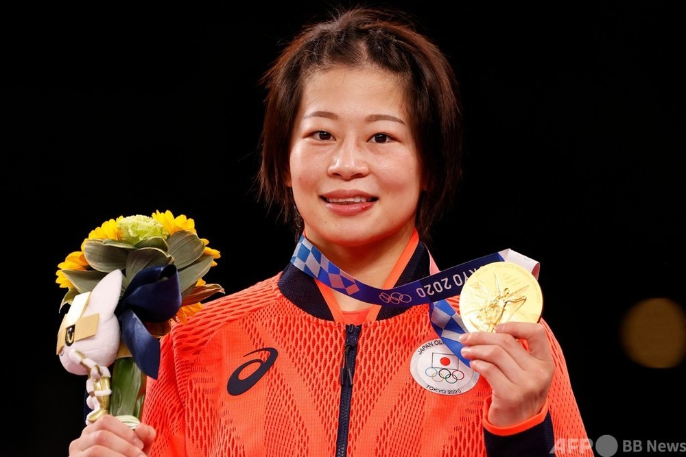 Free! 思い出の金メダル 向田真優がレスリング女子フリー53キロ級で金メダル 写真13枚 国際
