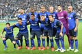 サッカー欧州チャンピオンズリーグ2014-15準々決勝第1戦、ユベントス対ASモナコ。試合前の写真撮影に臨むASモナコの選手（2015年4月14日撮影）。(c)AFP/GIUSEPPE CACACE