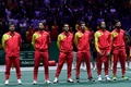 男子テニス、国別対抗戦デビスカップ決勝、カナダ対スペイン。試合前にポーズを取るラファエル・ナダル（左から2人目）らスペインチーム（2019年11月24日撮影）。(c)JAVIER SORIANO / AFP